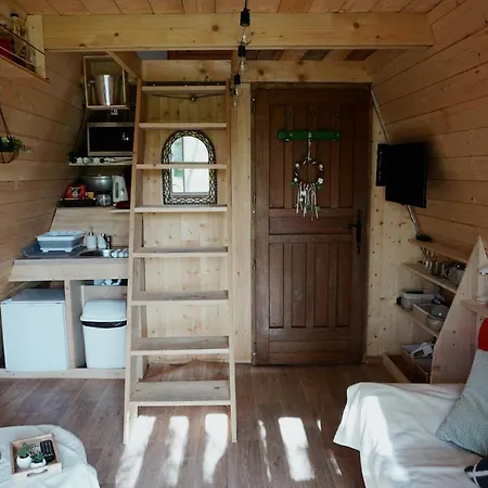 Le Tipi Avec Jacuzzi Et Jardin Alpstuga Troyes